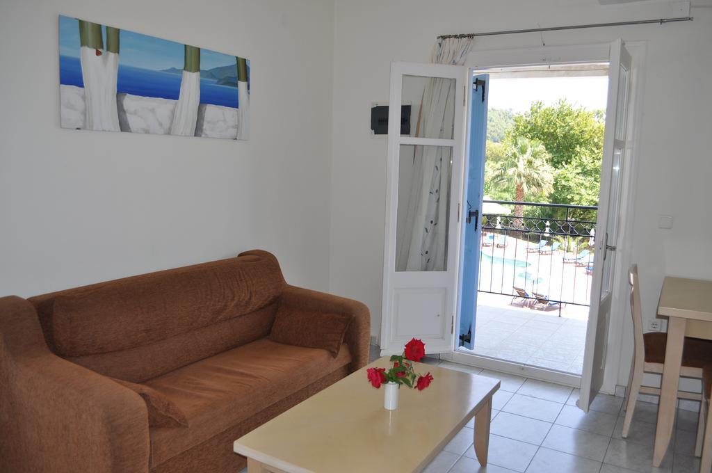 Marialena Village Platanias  Buitenkant foto